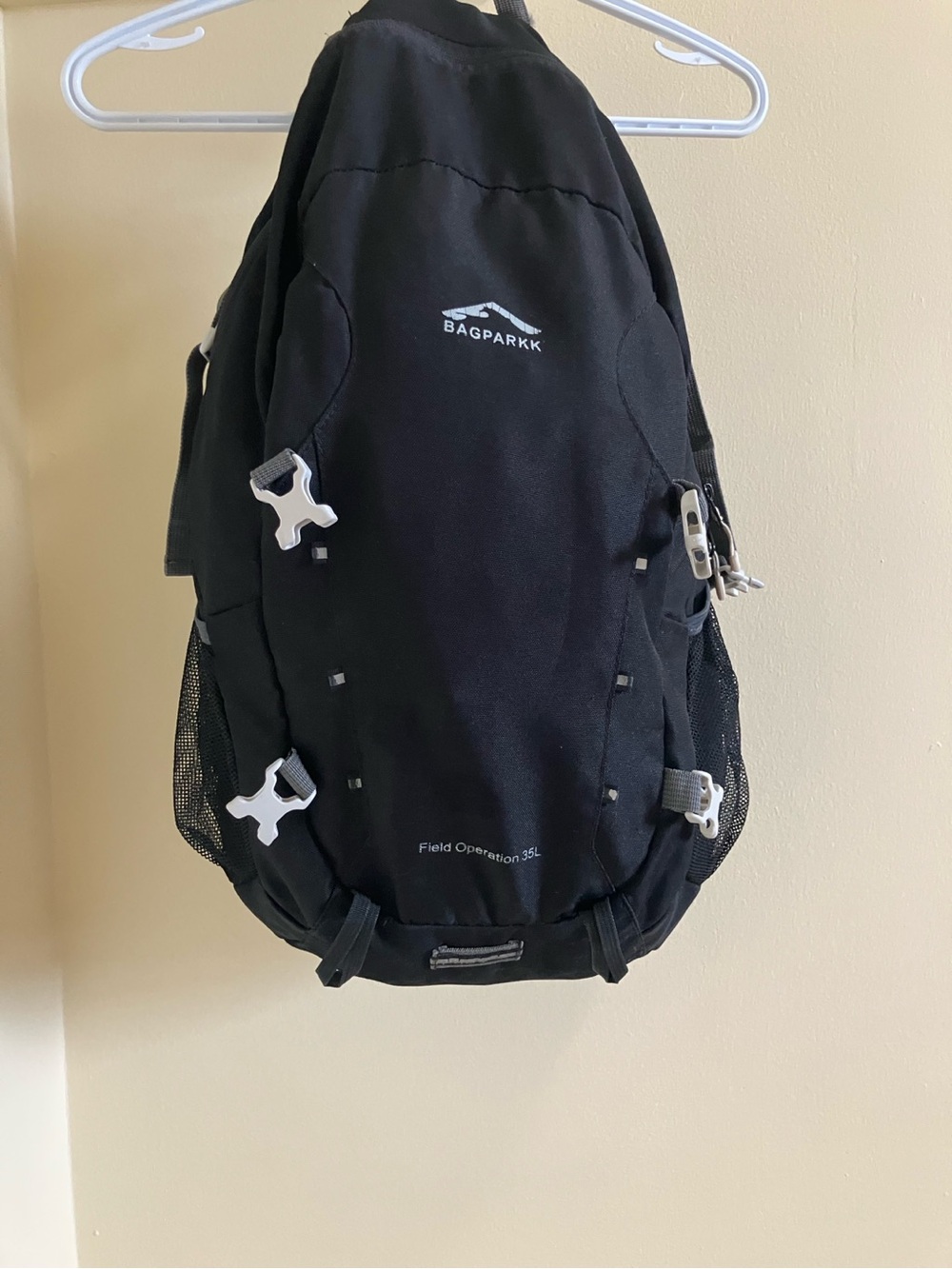BAGPARKK 35L Hiking Backpack Black Camping Travel Daypack